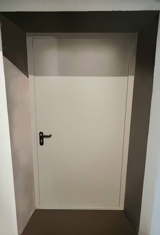 Огнестойкая дверь, внутренняя сторона (ул. Барклая) Огнестойкая дверь, внутренняя сторона (ул. Барклая)