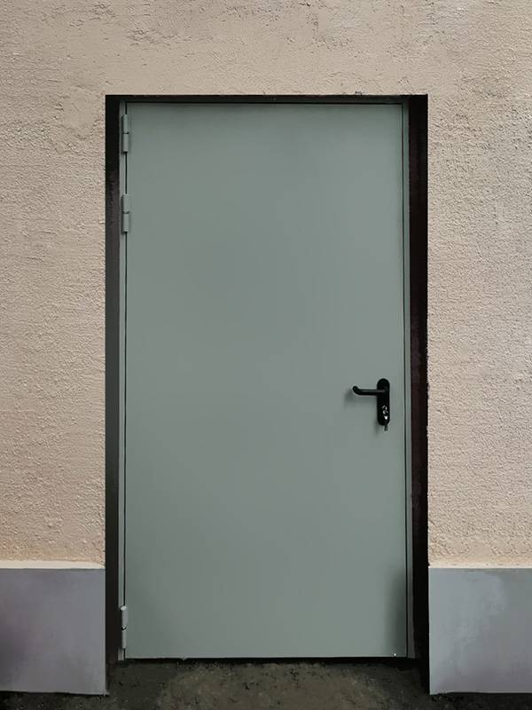 Противопожарная одностворчатая дверь (ул. Барклая) Противопожарная одностворчатая дверь (ул. Барклая)